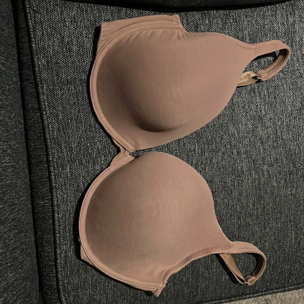 Dark brown t-shirt Boost Plunge bra size 42F